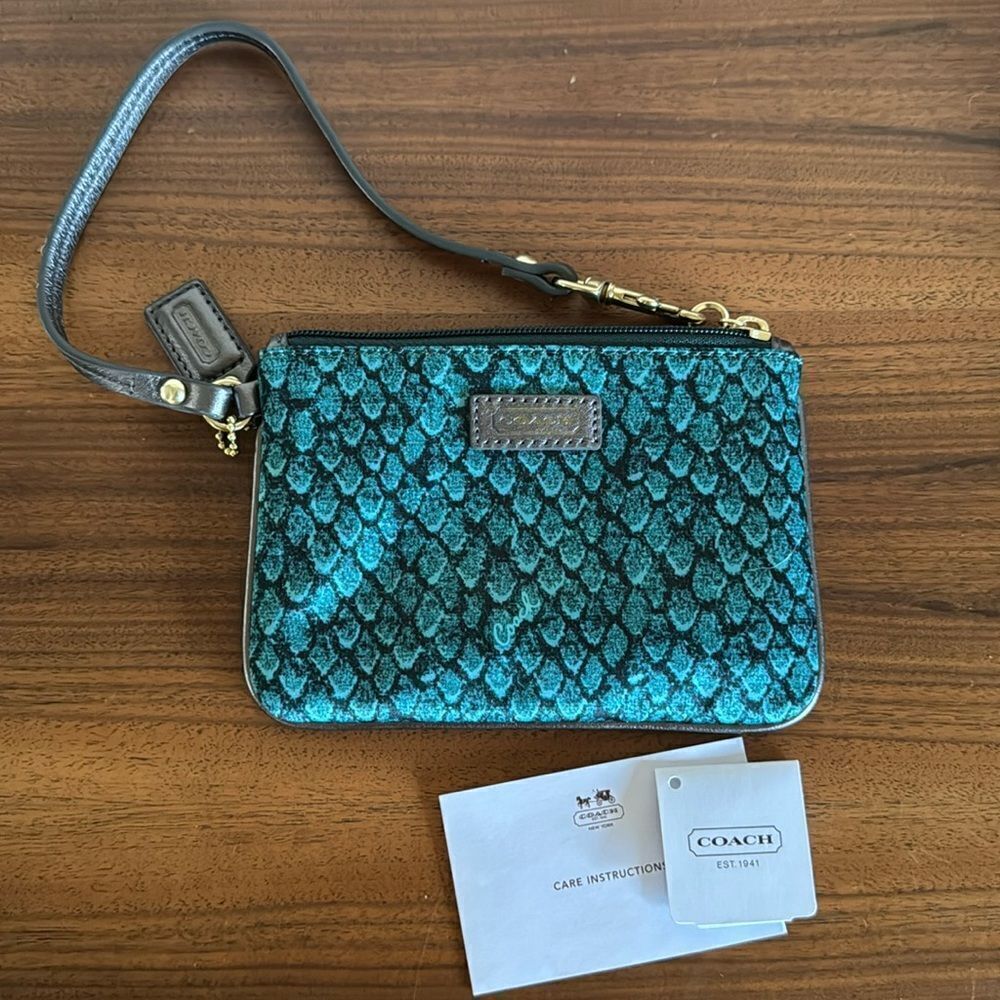 COACH emerald snake print silky fabric wristlet. Multi-function strap New w/ tag - Picture 1 of 5